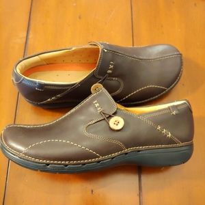 Clarks Unstructured Unloop Brown Leather Shoes 10
